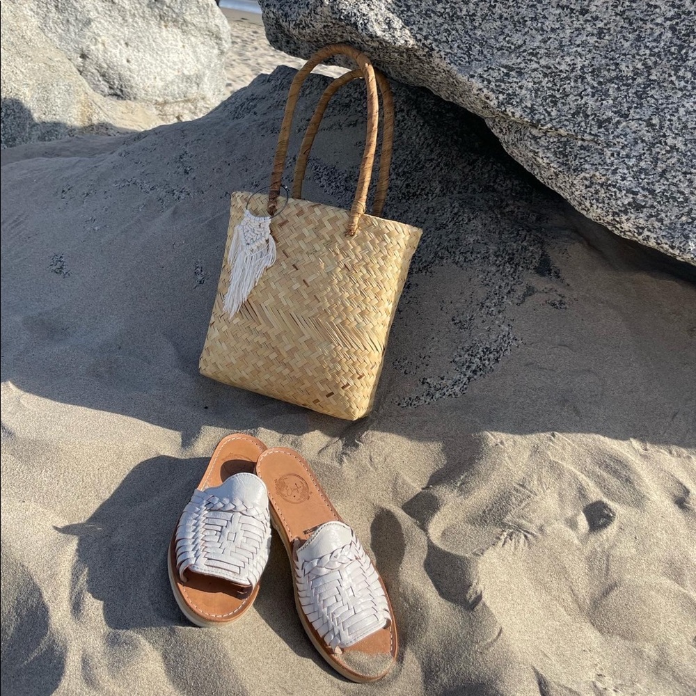 Palm Leaf Tote Bag - Picture 2 of 4